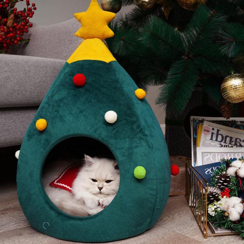 Christmas Cat Nest