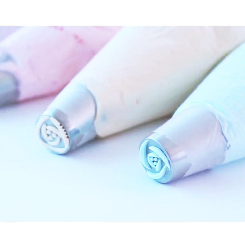 CakeLove - Flower-Shaped Frosting Nozzles