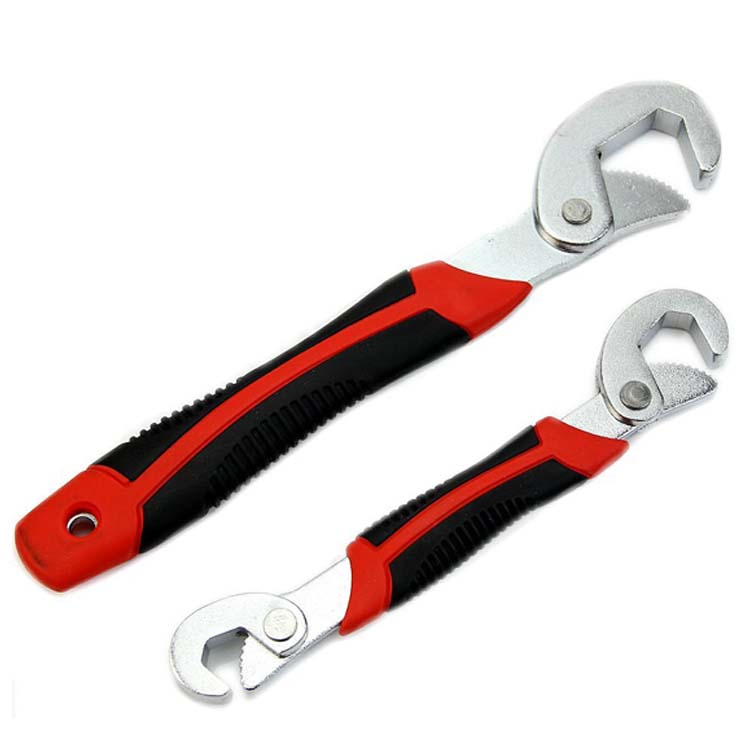 Cummul Universal Magic Wrench