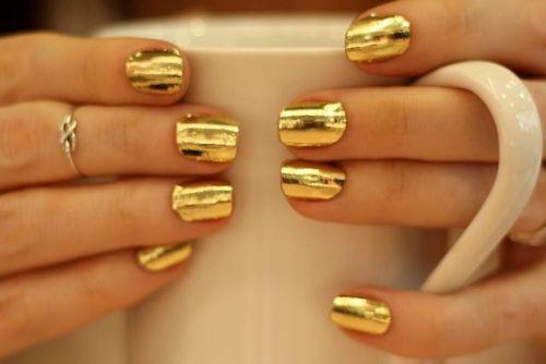 RadNails™ Spray-on Nail Polish