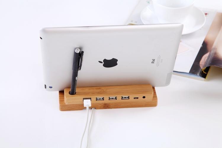 Bamboo Docking Station USB Ports PeekWise