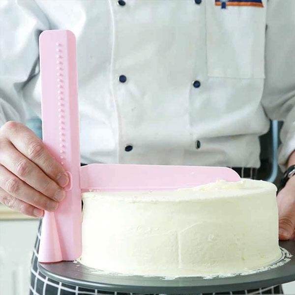 Adjustable Frosting Cake Scraper And Smoother