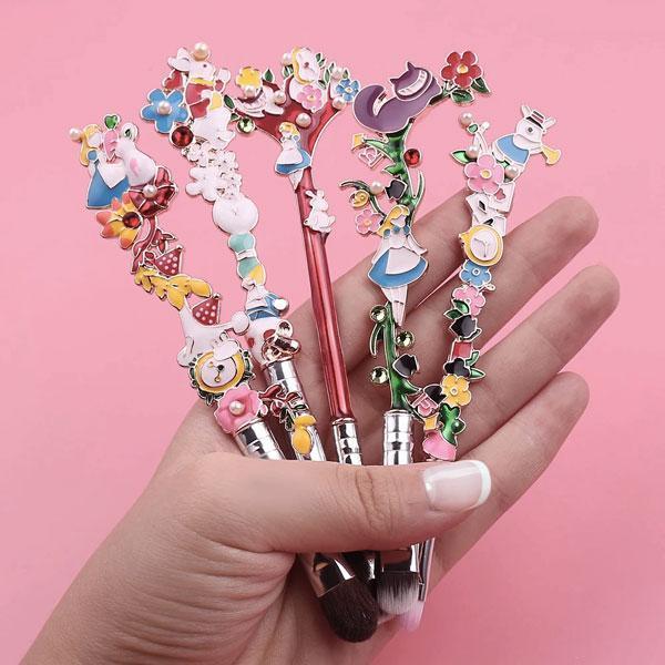 Alice in Wonderland Makeup Brushes