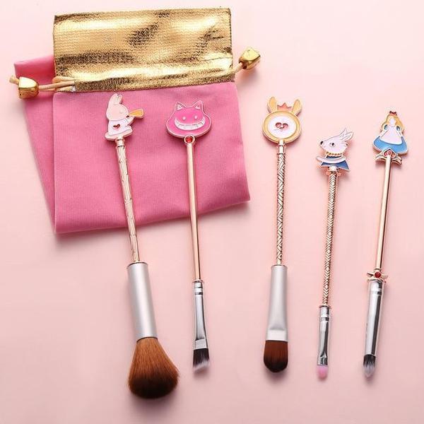 Alice in Wonderland Makeup Brushes