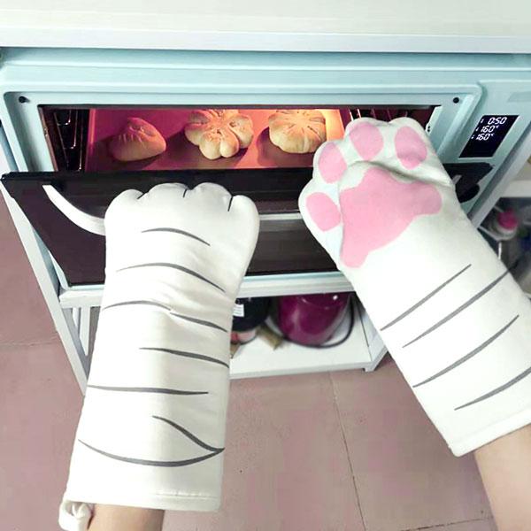 Cat Paws Oven Mitts