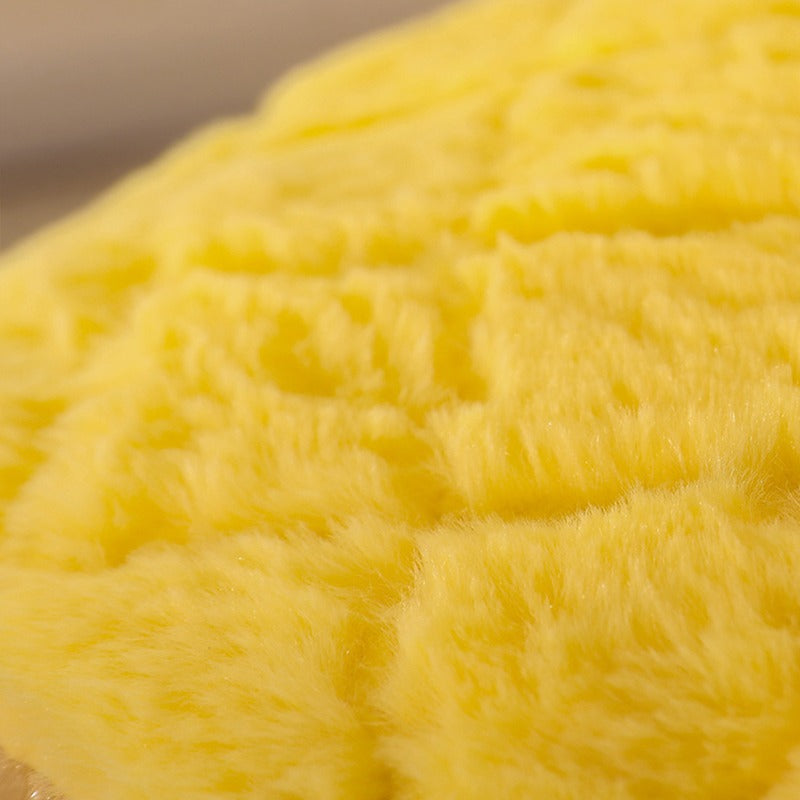 Cozy Fleece-Quilted Pineapple Pet Bed