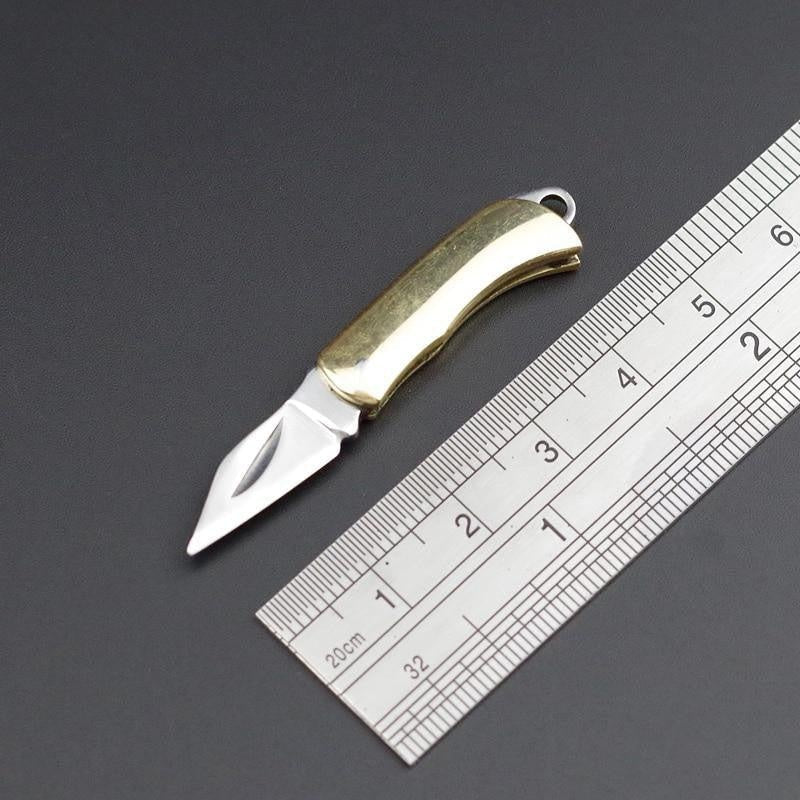 Tactical Pocket Knife Keychain - PeekWise