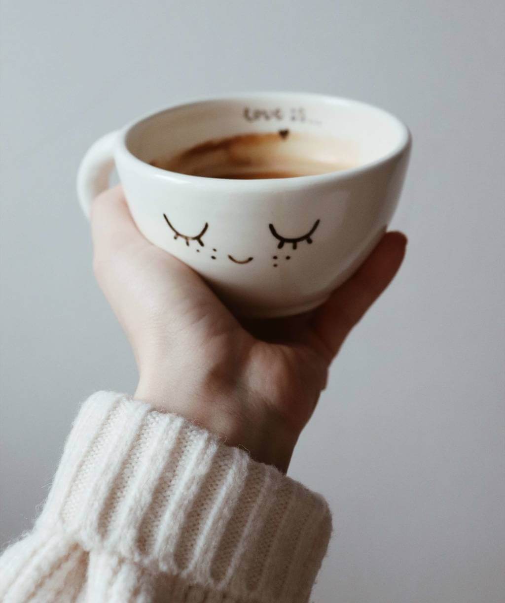 Eyelashes Mug PeekWise