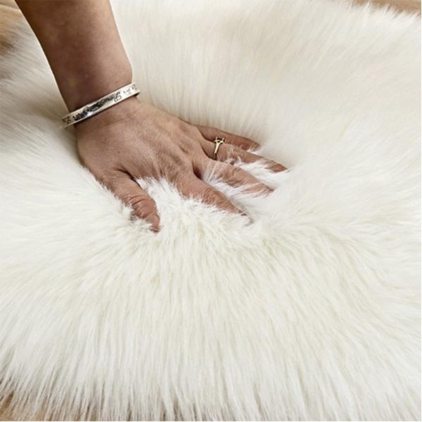 Love Heart Shaped Faux Sheepskin Fur Rug