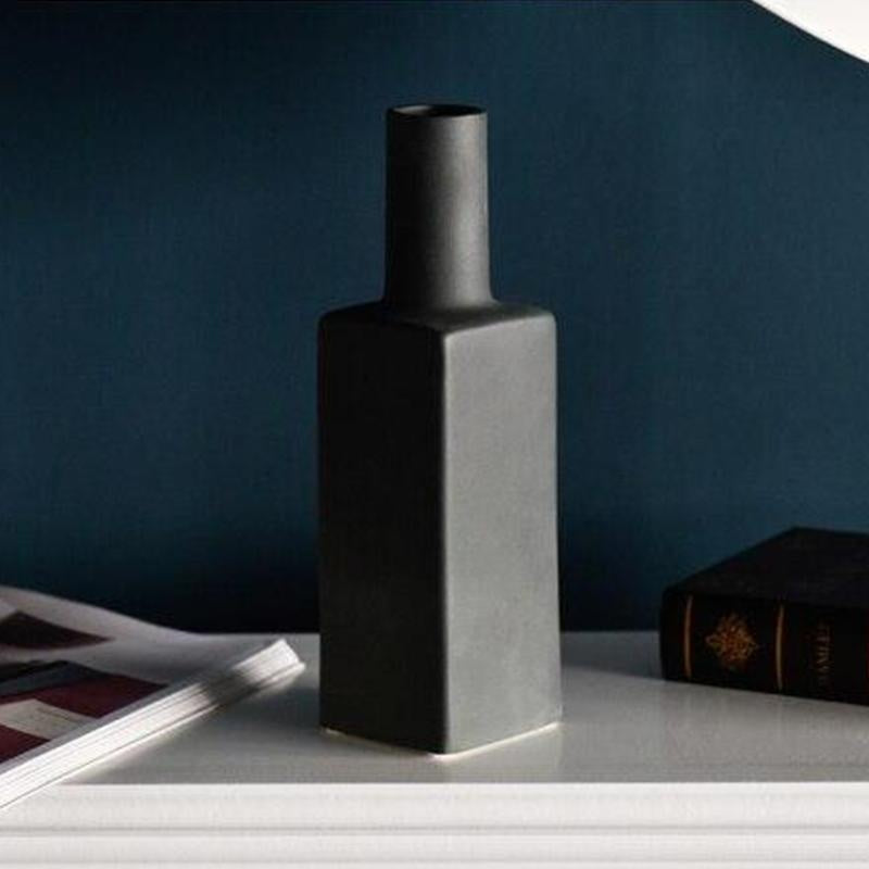 Matte Vase PeekWise