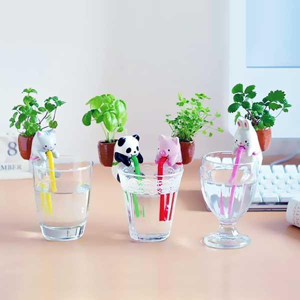 Self Watering Animal Straw Flowerpot Planter