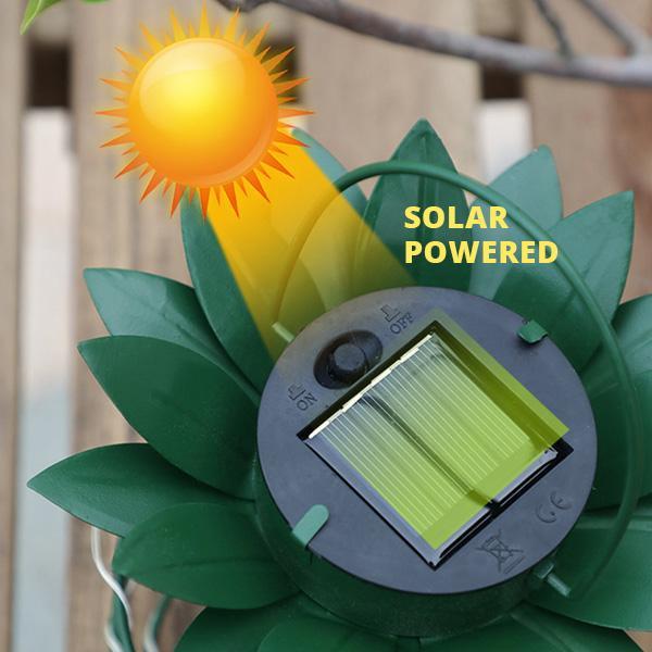 Solar Pineapple Outdoor Lamp