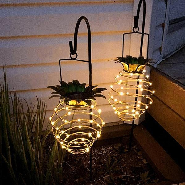 Solar Pineapple Outdoor Lamp