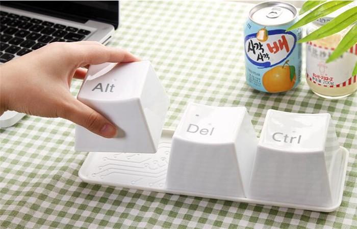 Ctrl Alt Del Tea & Coffee Mugs