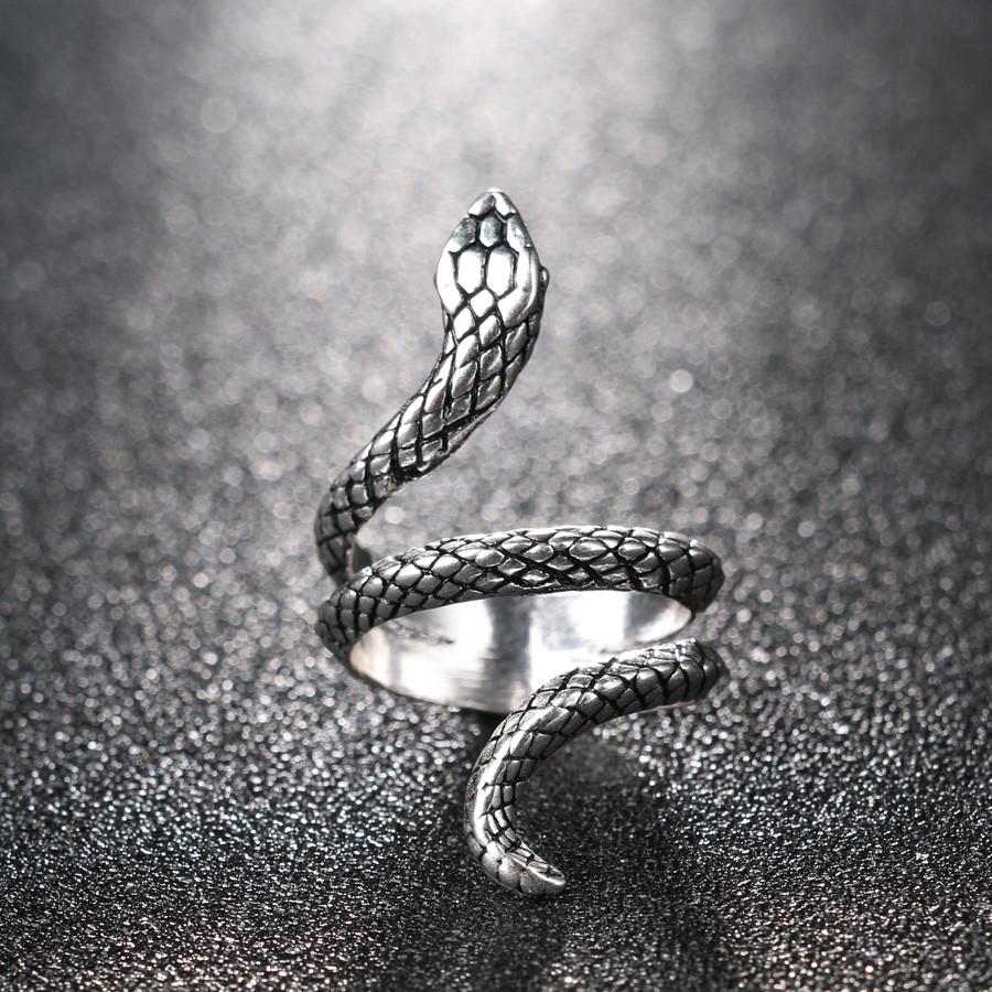 Covet™ - Serpentine Ring