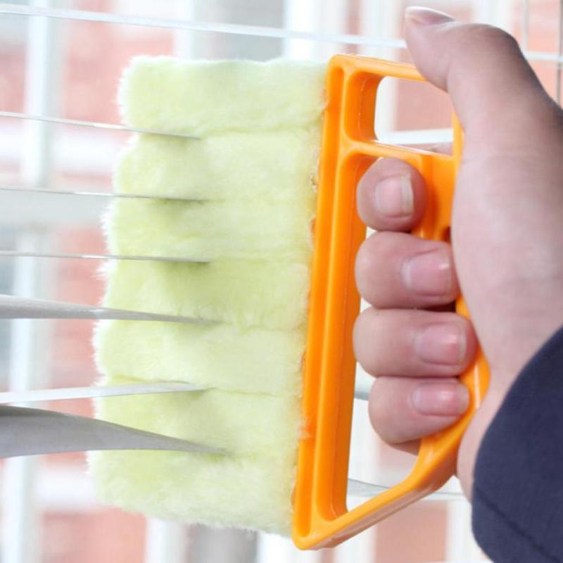 GoBtween - Microfiber Blind Cleaner