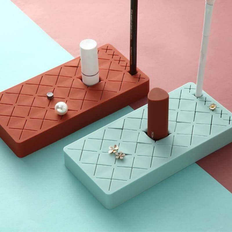 Lilith Lipstick Organizer PeekWise