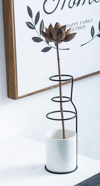 Thumbnail for Vida Vase PeekWise