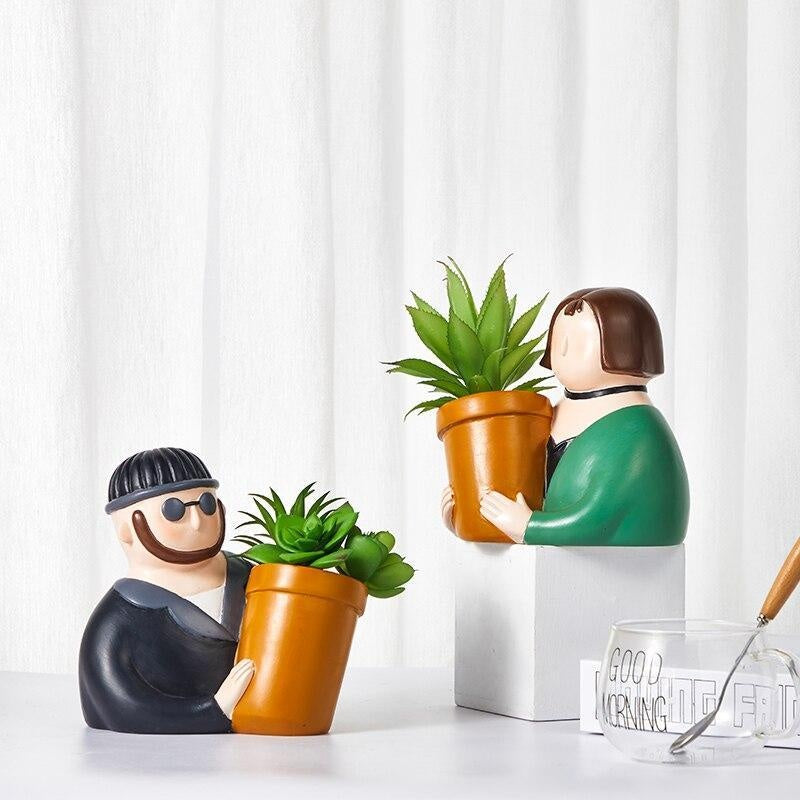 Famous People Vase PeekWise