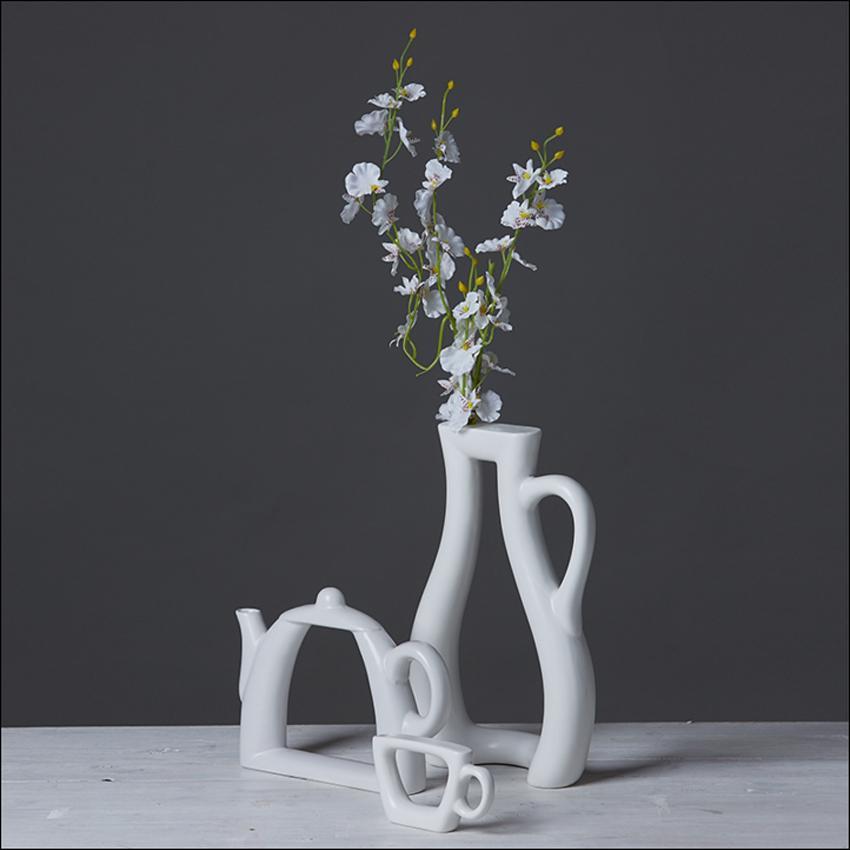 Tea-Shaped Ceramic Vase PeekWise