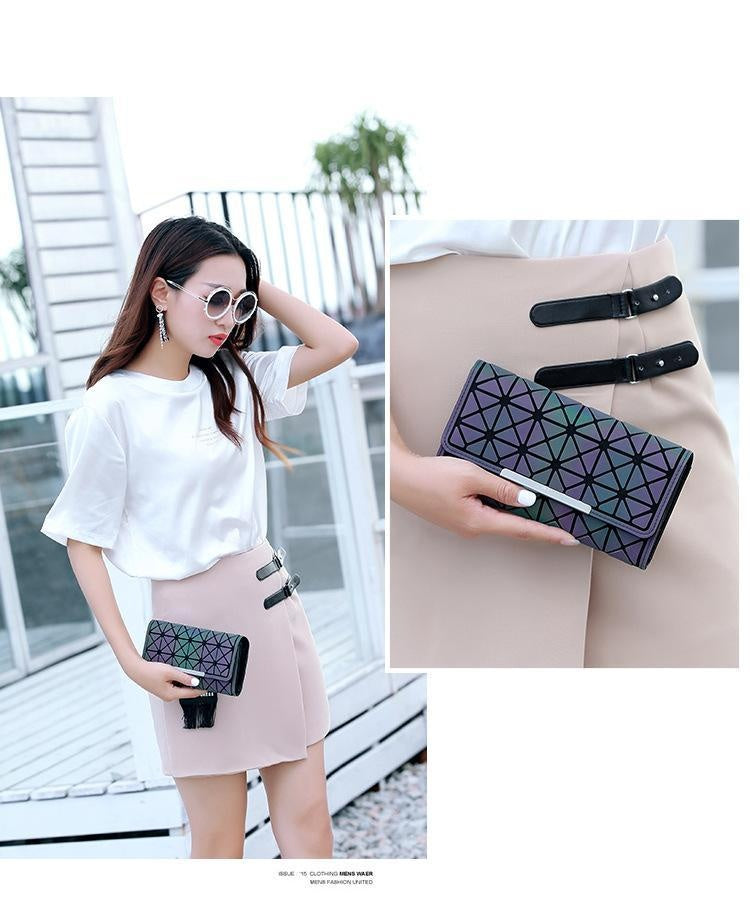 Geometric Luminous Effect Clutch Bag PeekWise