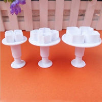 Thumbnail for 3 Piece Set - Flower Shape Pastry Decorating Tools