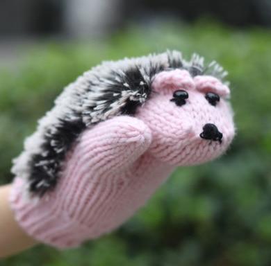 Cute Hedgehog Mittens PeekWise